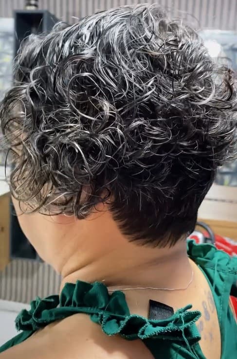 Corte feminino na Barbearia Executive
